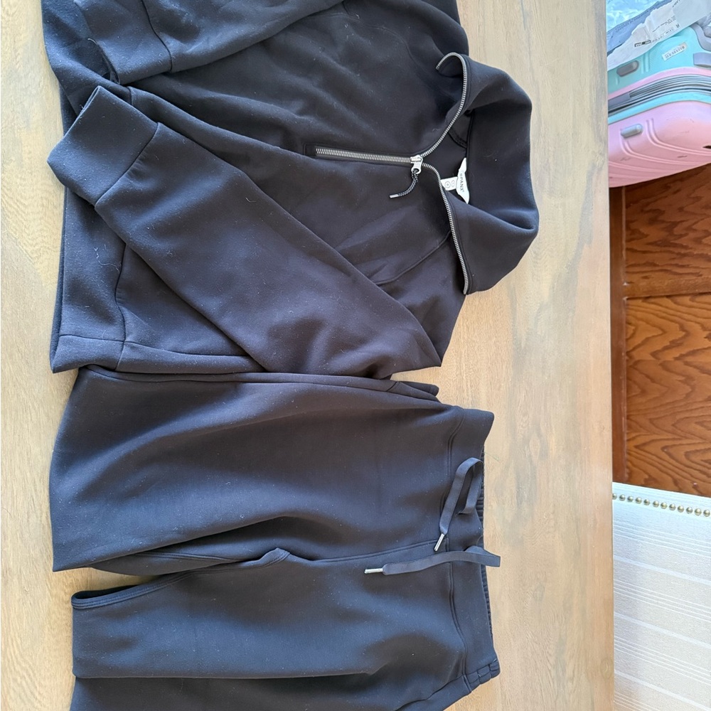 SPANX Air Essentials Black 3/4 Zip Jacket and Wide Leg pants (L)